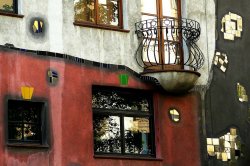 Hundertwasserův dům - detail